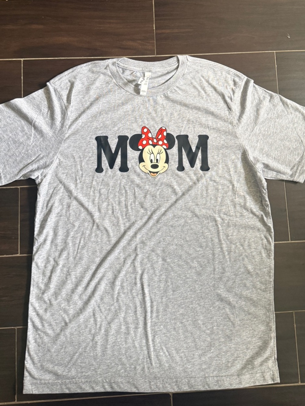 Disney Mom Minnie Graphic Tee
